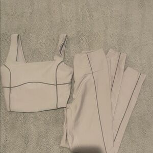 Women's A&F tan work out set